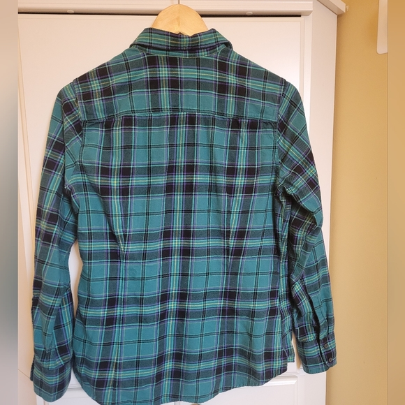 Eddie Bauer Fitted Plaid Shirt. Women's Size M - Picture 2 of 6